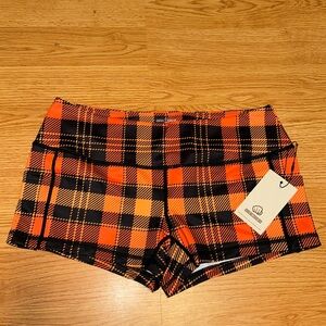 NWT FMFM shorties 2.5 in inseam - Large